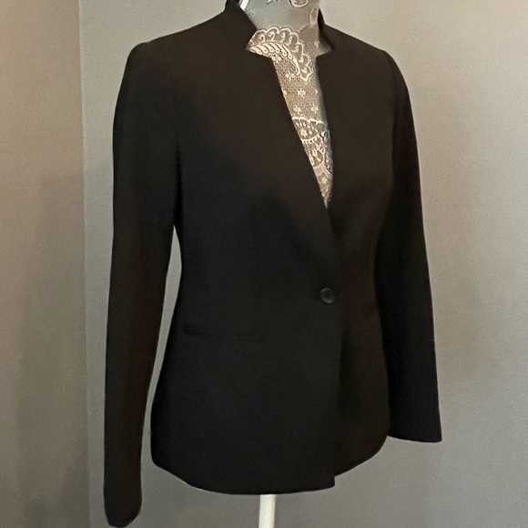 Banana Republic Blazer - Picture 8 of 12